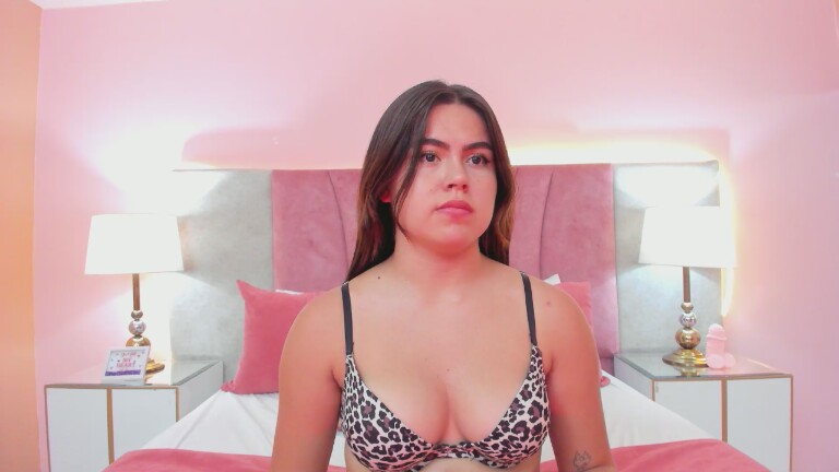 ElleWesst's Streamate show and profile