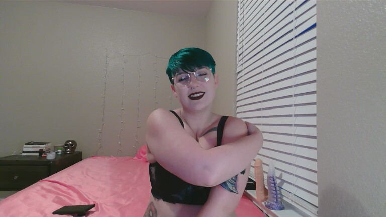 NessieQuinn's Streamate show and profile