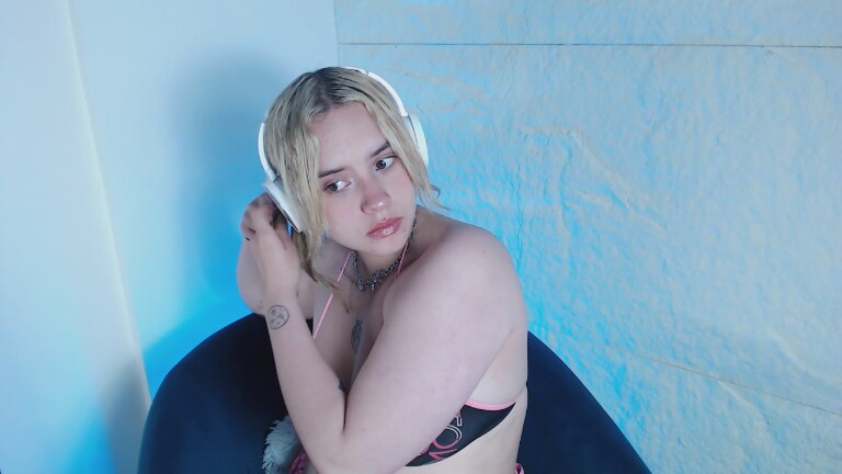 parys_bby's Streamate show and profile