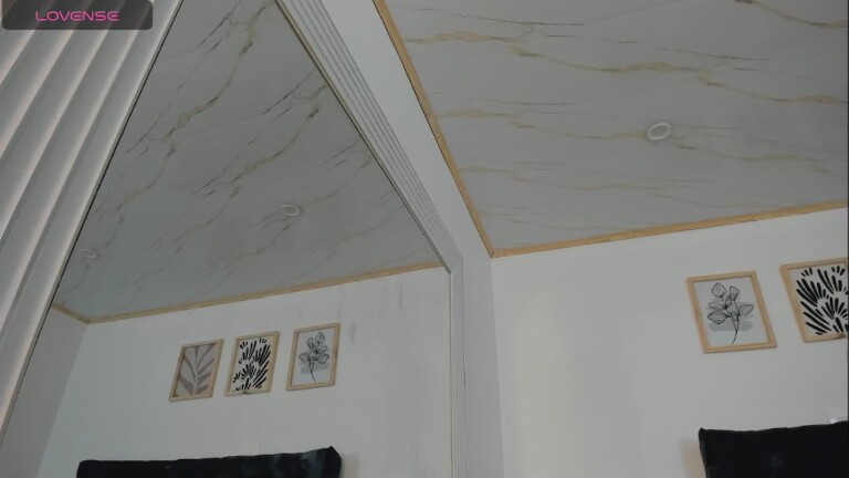 Milawinslet's Streamate show and profile