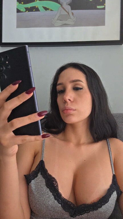 Cintyaleiner's Streamate show and profile