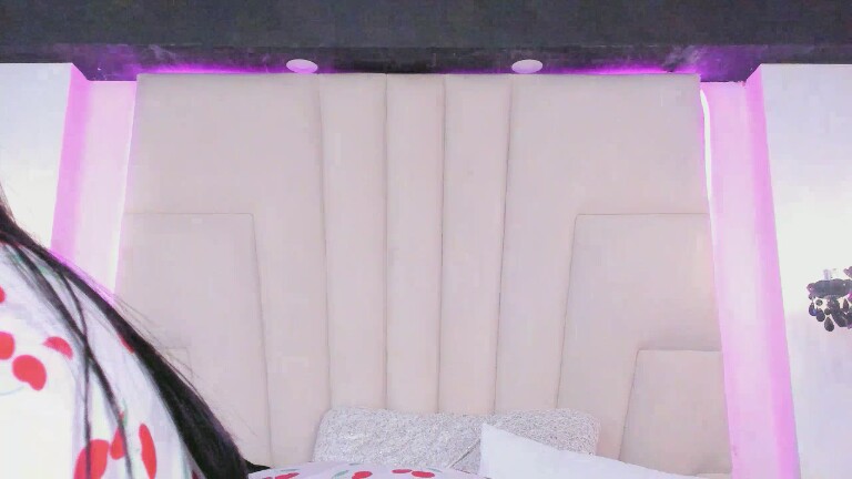 EmilyBlack69's Streamate show and profile