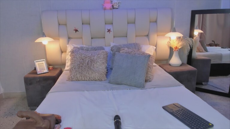 EmmaPrinncess's Streamate show and profile