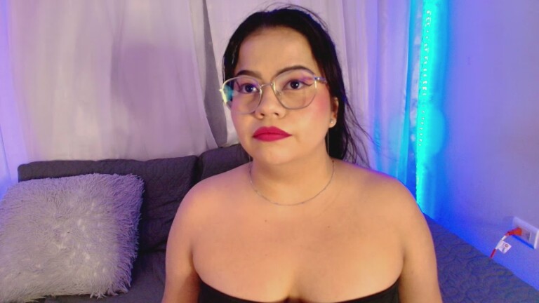 LinaRossie's Streamate show and profile