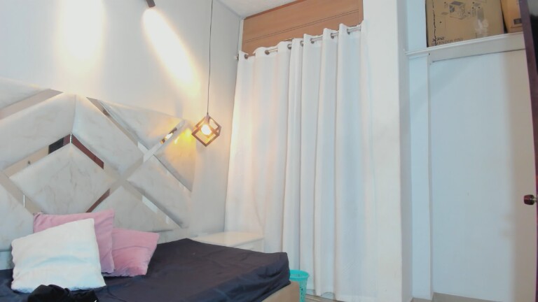 Wildkiitty's Streamate show and profile