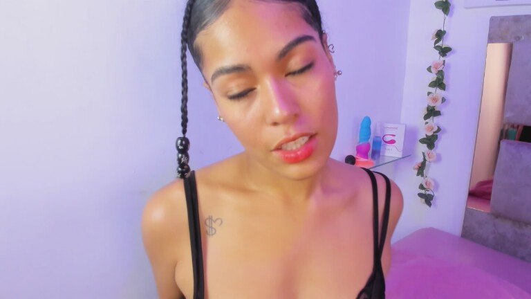 BaddieDelayla's Streamate show and profile