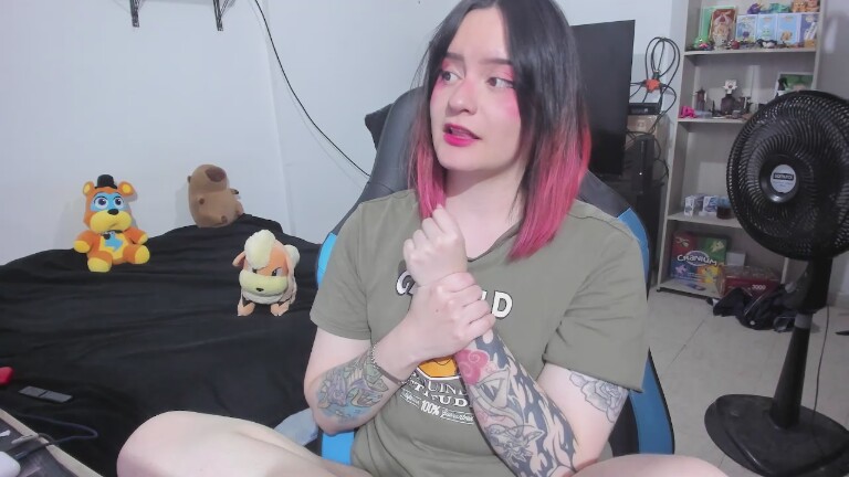 Red_Pandemonium's Streamate show and profile