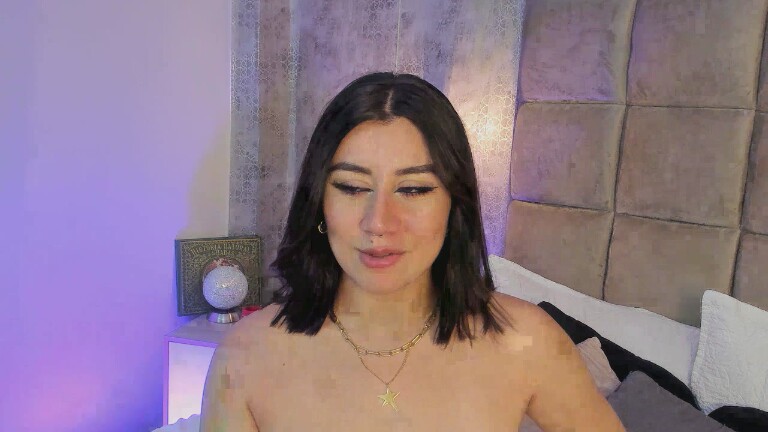 Ginebra_Belucci's Streamate show and profile