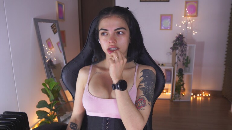 AlissonnovaXX's Streamate show and profile