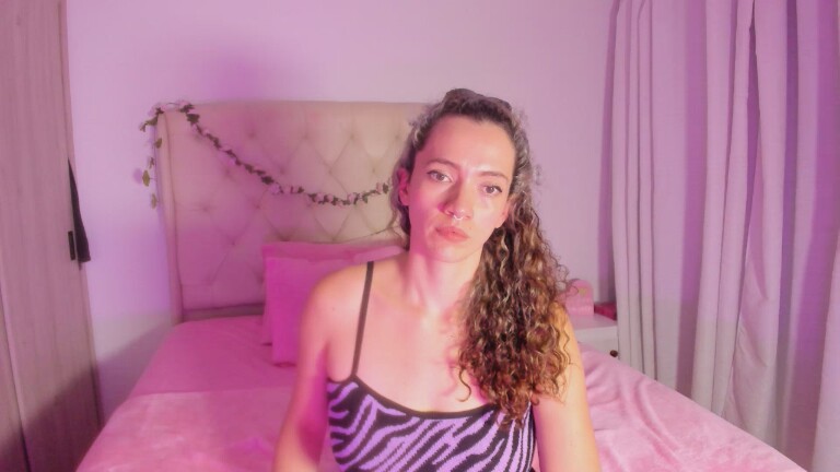 AliceKizar's Streamate show and profile