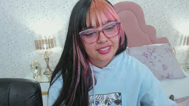 MaddieWaves's Streamate show and profile