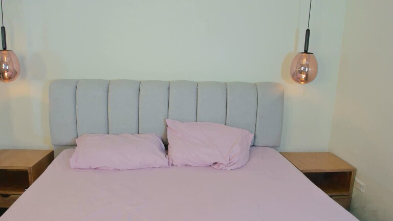 ImElliebell's Streamate show and profile