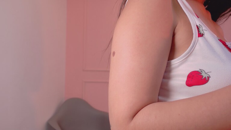 littleezoee's Streamate show and profile