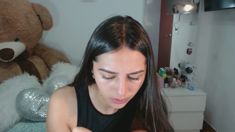 IsabellaSaenz's Streamate show and profile