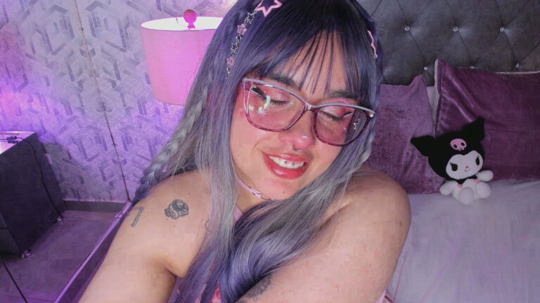 MaddieWaves's Streamate show and profile