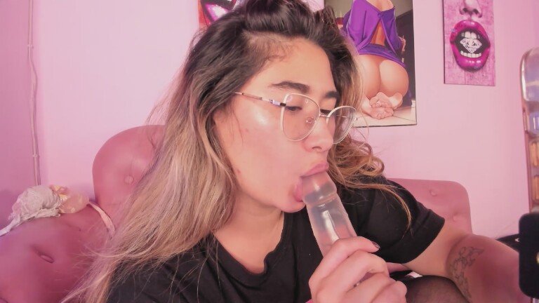 LunaaRivas's Streamate show and profile