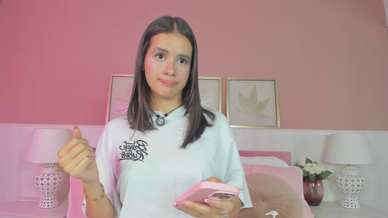 LuanaDavis's Streamate show and profile