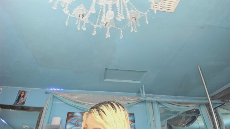 ADRIANNA777's Streamate show and profile