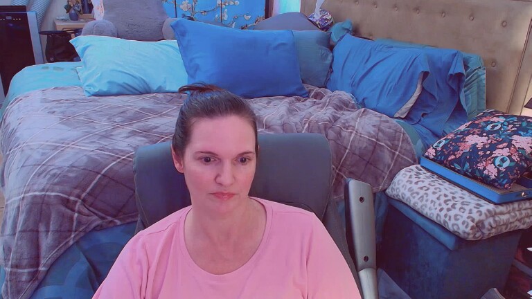 Nina's Streamate show and profile