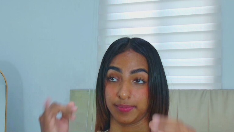 MiaCarther's Streamate show and profile