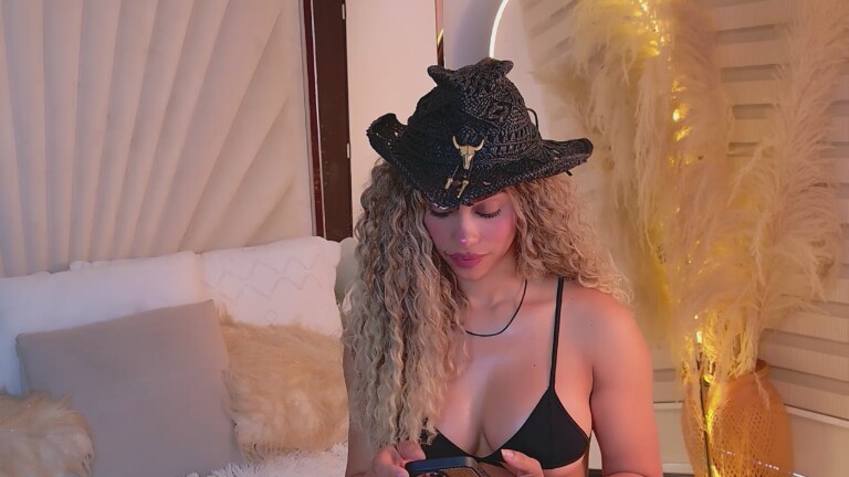 GingerPiiaf's Streamate show and profile