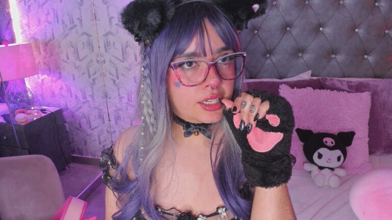 MaddieWaves's Streamate show and profile