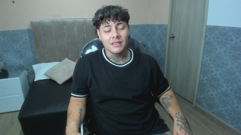 Demon_salvattore's Streamate show and profile