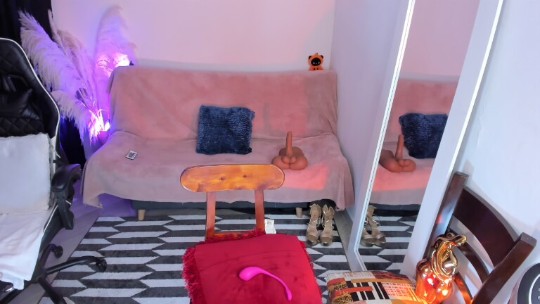 NatalieSaenz29's Streamate show and profile