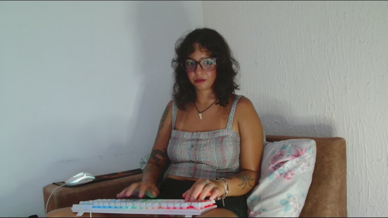 MyaMillor's Streamate show and profile