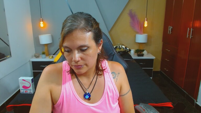 ConieMoss's Streamate show and profile