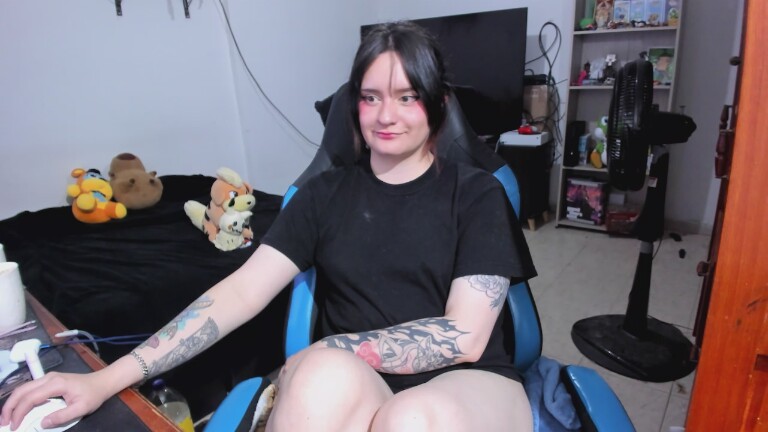 Red_Pandemonium's Streamate show and profile