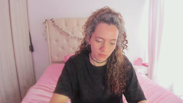 AliceKizar's Streamate show and profile