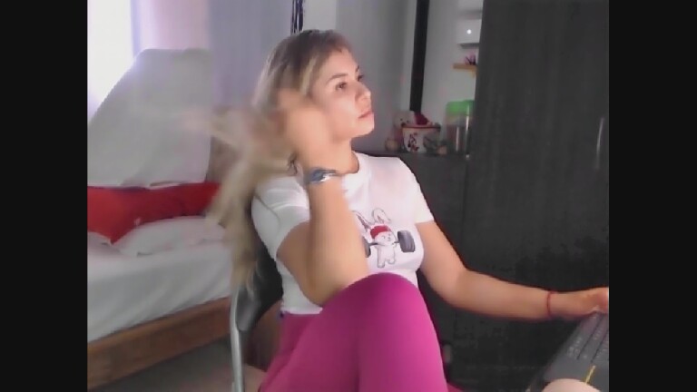 CharlotteFIT's Streamate show and profile