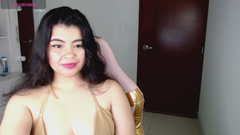 mila_paris's Streamate show and profile