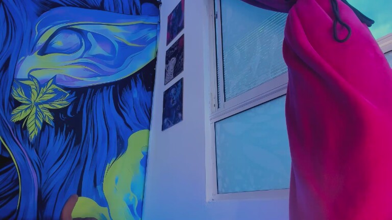 Emiilycollins18's Streamate show and profile