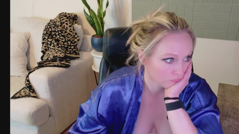 TheNaughtyNanny's Streamate show and profile