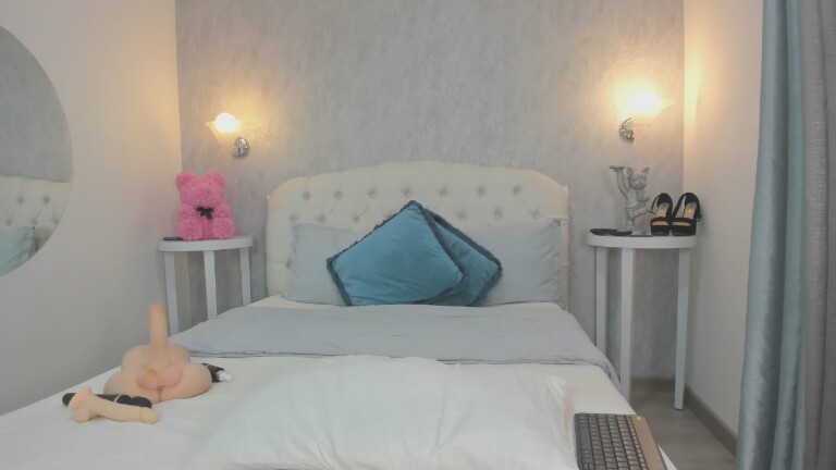 EmmilyMartinez's Streamate show and profile