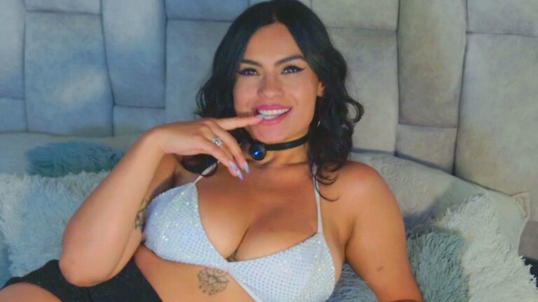 MaiaCooper's Streamate show and profile