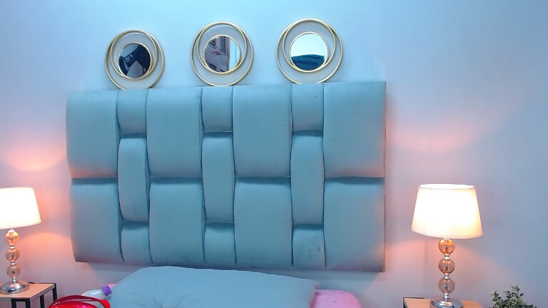 Aisha_Emerald's Streamate show and profile