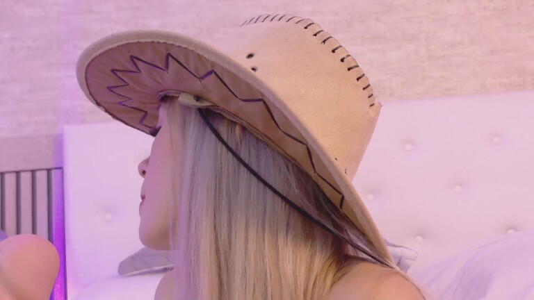 Camilatoscano's Streamate show and profile