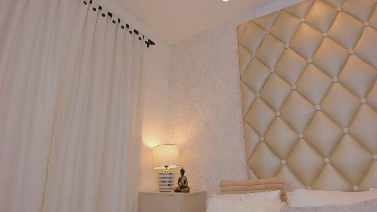 MiaaCaastro's Streamate show and profile