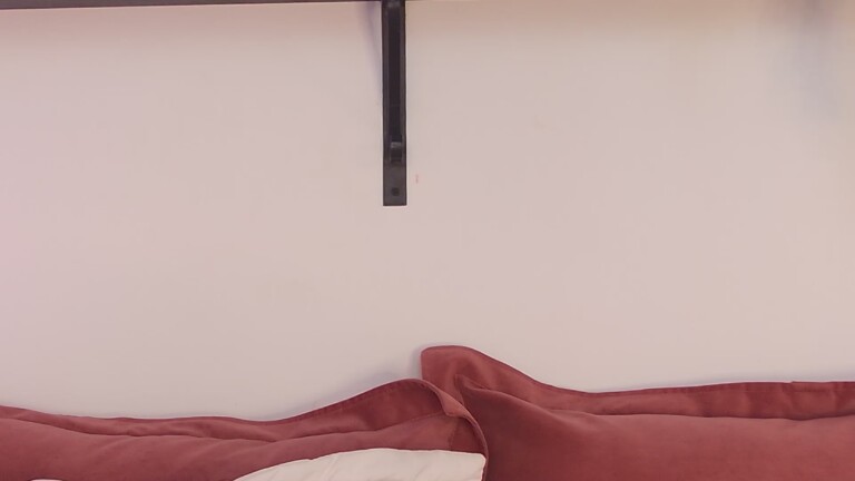 SaraFernandez's Streamate show and profile