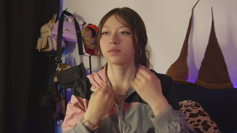 namismith18's Streamate show and profile