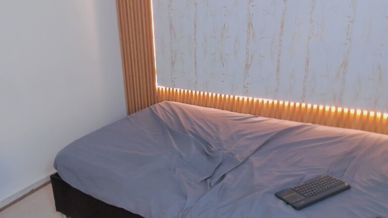 Victoria_jk's Streamate show and profile