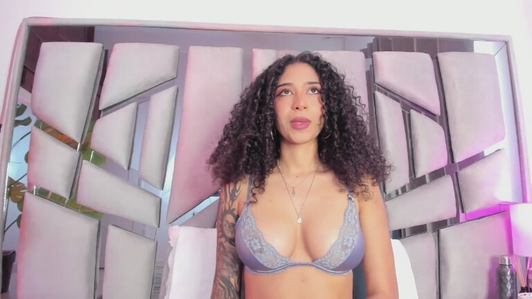 Lanna_Jhonson's Streamate show and profile