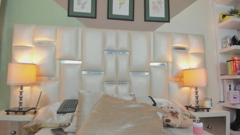 KathiaRossie's Streamate show and profile