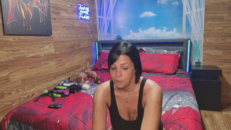 thesexymilf22's Streamate show and profile