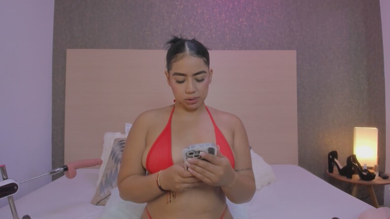 EmmilyMartinez's Streamate show and profile