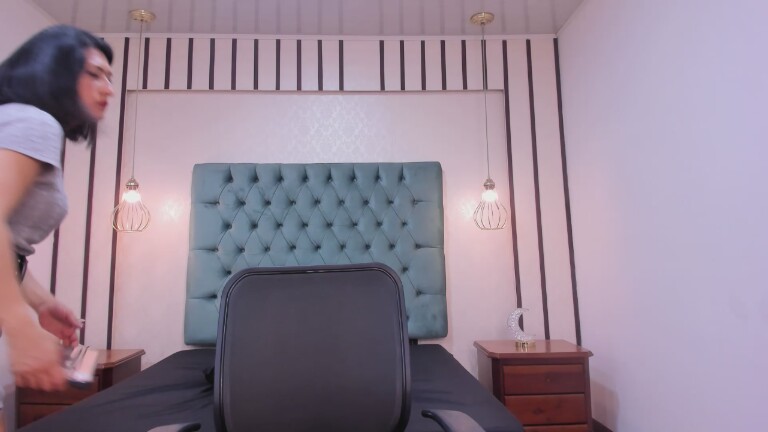 IvanaRusso's Streamate show and profile